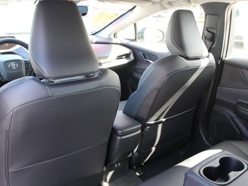 Certified 2026 Toyota Prius XLE FWD image 28