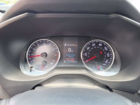 Used 2021 Toyota RAV4 LE FWD image 31