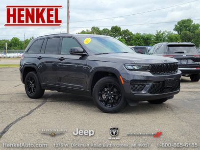Used 2024 Jeep Grand Cherokee Altitude