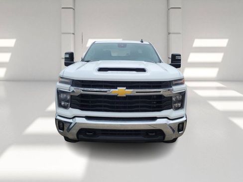 Used 2025 Chevrolet Silverado 2500 LT w/ Convenience Package image 3