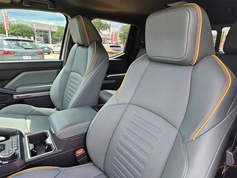 Certified 2025 Toyota Tacoma Trailhunter image 16