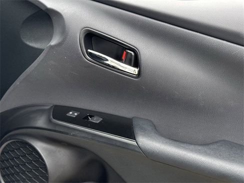 Used 2022 Toyota Prius Prime XLE image 29