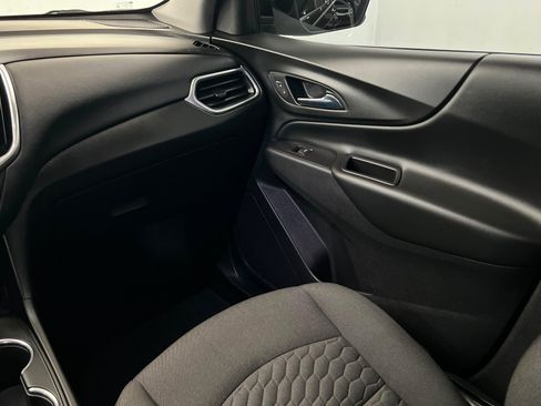 Used 2020 Chevrolet Equinox LT FWD image 11