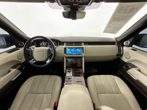 Used 2017 Land Rover Range Rover HSE image 10