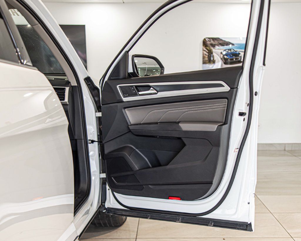 Used 2021 Volkswagen Atlas SEL Premium R-Line AWD/4WD image 41