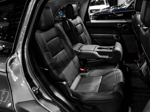 Used 2019 Land Rover Range Rover Sport HSE AWD/4WD image 32