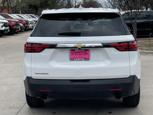 Used 2023 Chevrolet Traverse LS w/ Safety Package image 5
