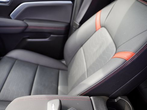 Used 2023 Chevrolet Colorado Z71 w/ Z71 Convenience Package 2 image 37