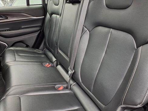 Used 2024 Jeep Grand Cherokee Limited 4xe image 7