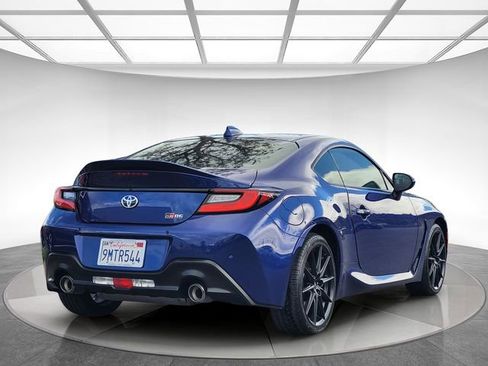 Used 2024 Toyota GR86 Premium image 4