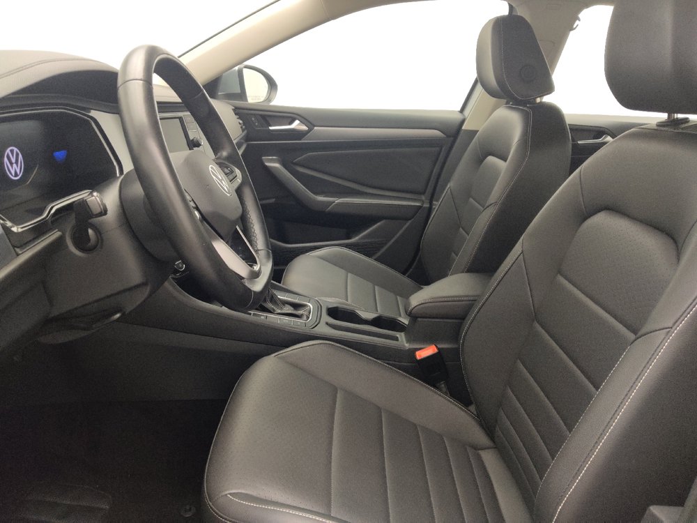 Used 2024 Volkswagen Jetta SE FWD image 17