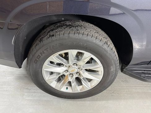 Certified 2025 Chevrolet Suburban Premier AWD/4WD image 12
