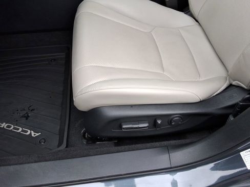 Used 2023 Honda Accord EX-L image 24