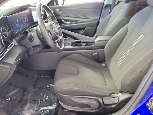 Used 2024 Hyundai Elantra SEL FWD image 19