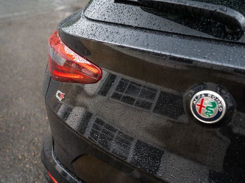 Used 2022 Alfa Romeo Stelvio Quadrifoglio w/ Active Assist Plus Package AWD/4WD image 30