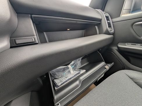 New 2026 RAM 1500 4x4 Crew Cab image 33