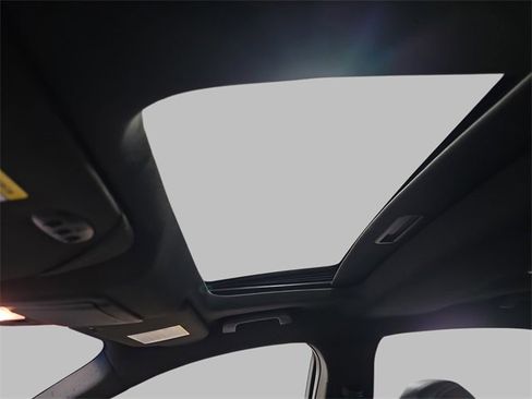 Used 2017 Ford Taurus SHO w/ Driver Assist Package image 30