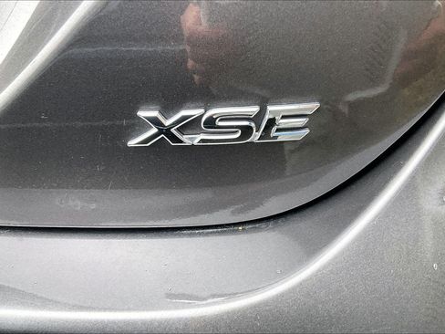 Used 2023 Toyota Camry XSE FWD image 8