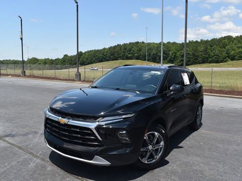 Used 2023 Chevrolet Blazer LT w/ Convenience Package FWD image 6