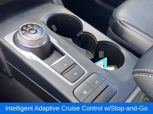 Used 2022 Ford Escape SEL w/ Technology Package FWD image 11