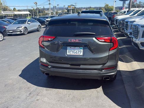 Used 2020 GMC Terrain SLT w/ Preferred Package FWD image 5