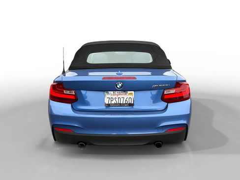 Used 2016 BMW M235i Convertible image 4
