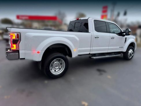 Used 2017 Ford F450 Lariat w/ Lariat Ultimate Package AWD/4WD image 5