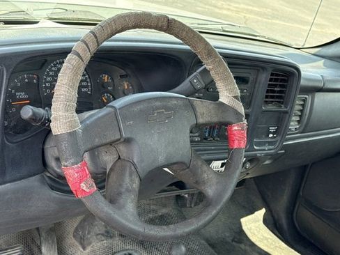 Used 2006 Chevrolet Silverado 3500 4x4 Regular Cab image 17