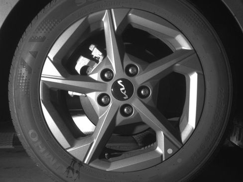 Used 2025 Kia K4 LXS image 15