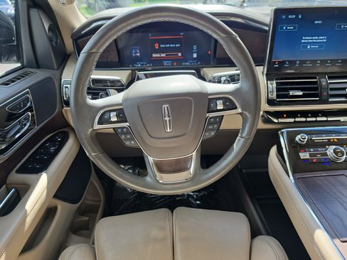 Used 2024 Lincoln Navigator Reserve AWD/4WD image 13