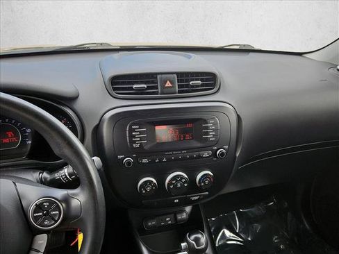 Used 2015 Kia Soul + FWD image 15