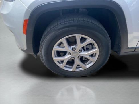 Used 2021 Jeep Grand Cherokee L Limited image 11