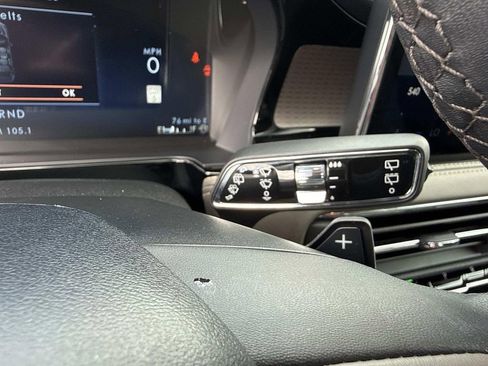 Used 2023 Lincoln Corsair FWD image 33