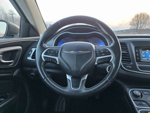Used 2015 Chrysler 200 Limited w/ Convenience Group image 22