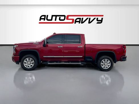 Used 2024 Chevrolet Silverado 2500 High Country w/ High Country Premium Package AWD/4WD image 4