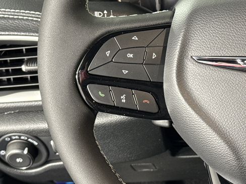 New 2026 Chrysler Pacifica Select w/ S Appearance Package image 14