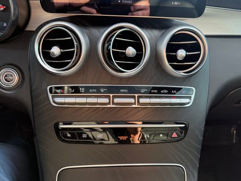 Used 2022 Mercedes-Benz GLC 300 4MATIC image 26