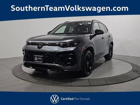 Used 2025 Volkswagen Tiguan SE R-Line AWD/4WD image 1