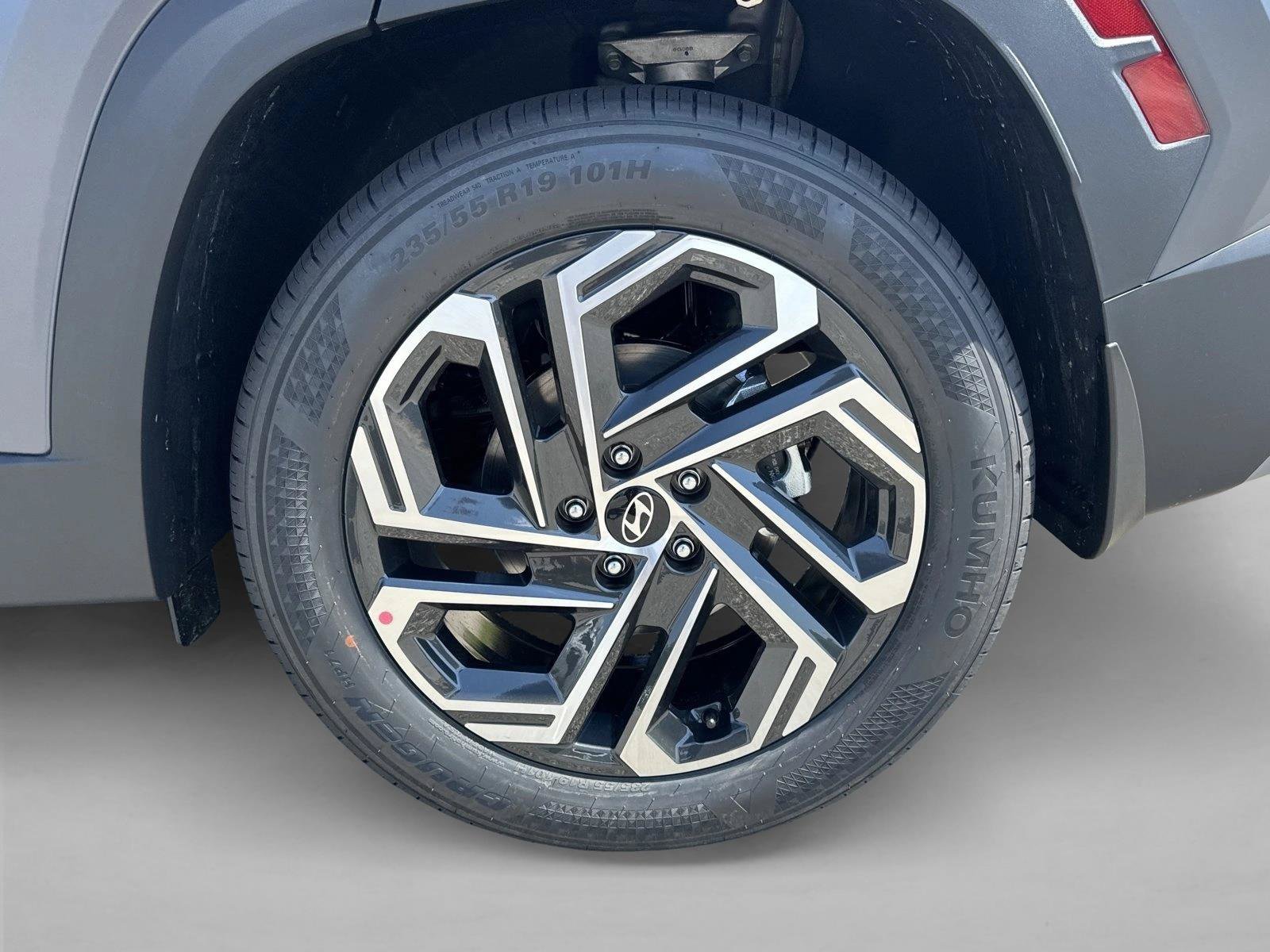 New 2026 Hyundai Tucson Limited FWD image 9