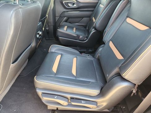 Used 2023 GMC Yukon AT4 w/ Technology Package image 33