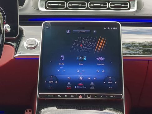 Used 2023 Mercedes-Benz S 580e 4MATIC Sedan image 28