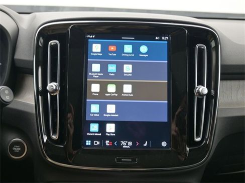 Used 2023 Volvo XC40 B5 Plus w/ Protection Package Premier image 19