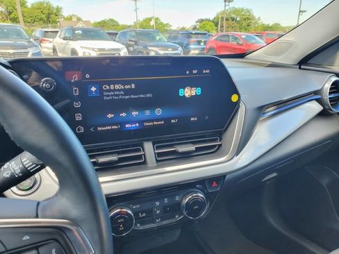 Certified 2024 Chevrolet Trax LT w/ Driver Confidence Package FWD image 26