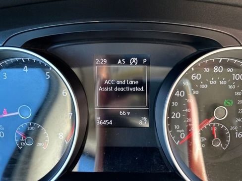 Certified 2019 Volkswagen Golf SE w/ Driver Assistance Package image 22