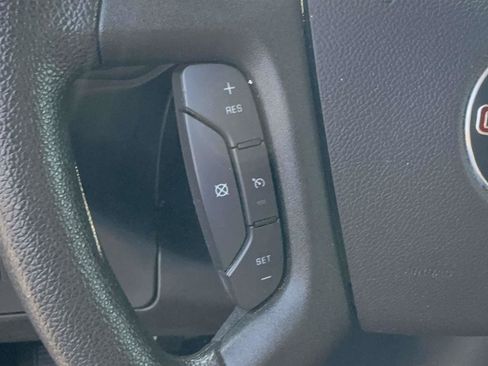 Used 2025 GMC Savana 2500 RWD image 21