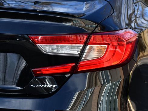 Used 2020 Honda Accord Sport image 9