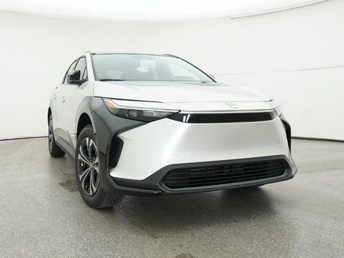 New 2025 Toyota bZ4X FWD image 10