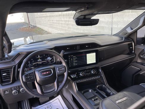 Used 2024 GMC Sierra 2500 AT4X image 14