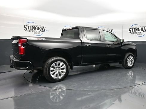 Certified 2022 Chevrolet Silverado 1500 Custom w/ LPO, Dark Essentials Package AWD/4WD image 9