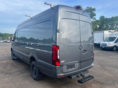 Used 2024 Mercedes-Benz Sprinter 2500 image 5